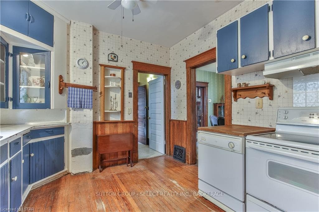 33 ROSEBERY Place photo 15