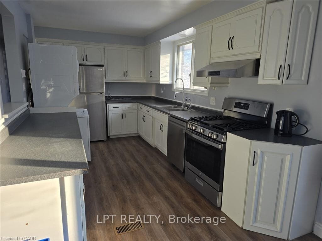 593 Mount Anne Drive photo 6