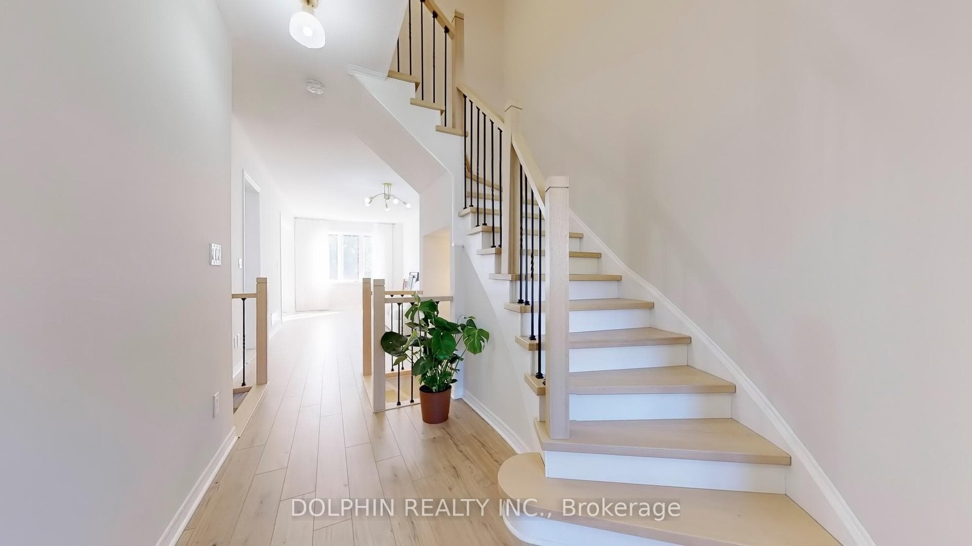 29 Westport Drive photo 4
