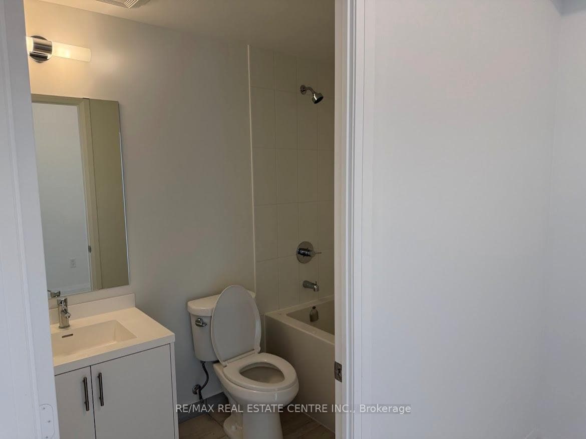 412 Silver Maple Road Unit 219 photo 14