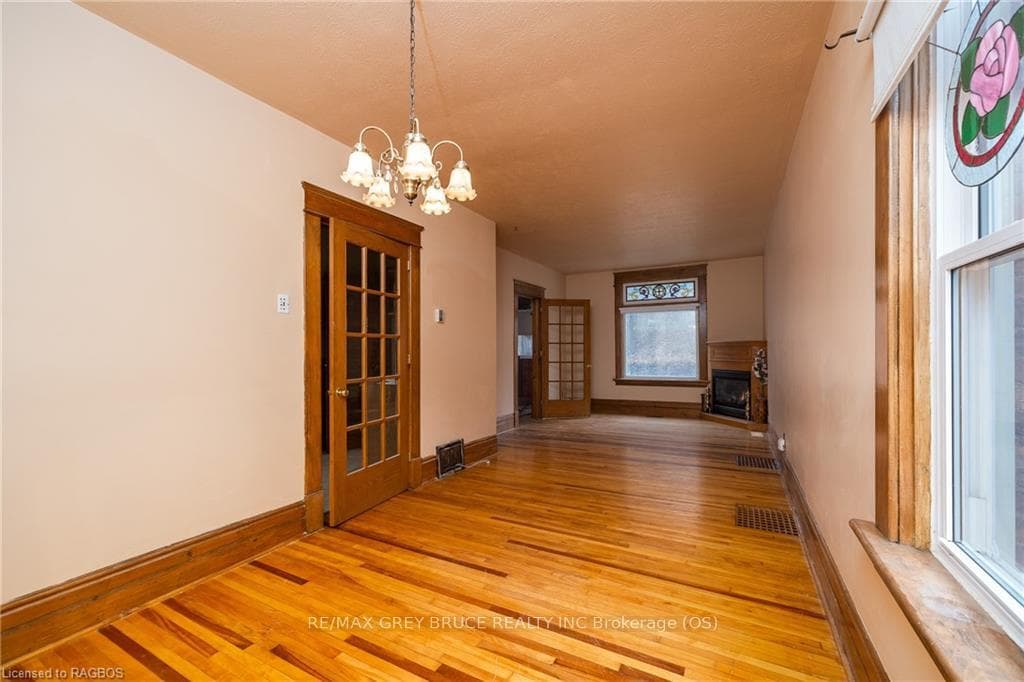 716 5TH Avenue photo 23