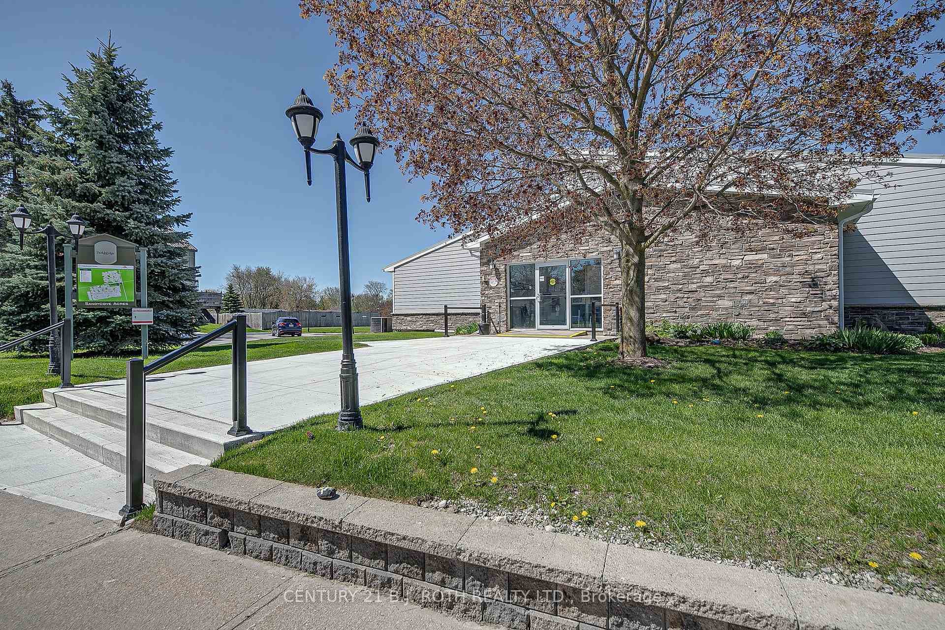 13 Recreation Drive photo 35