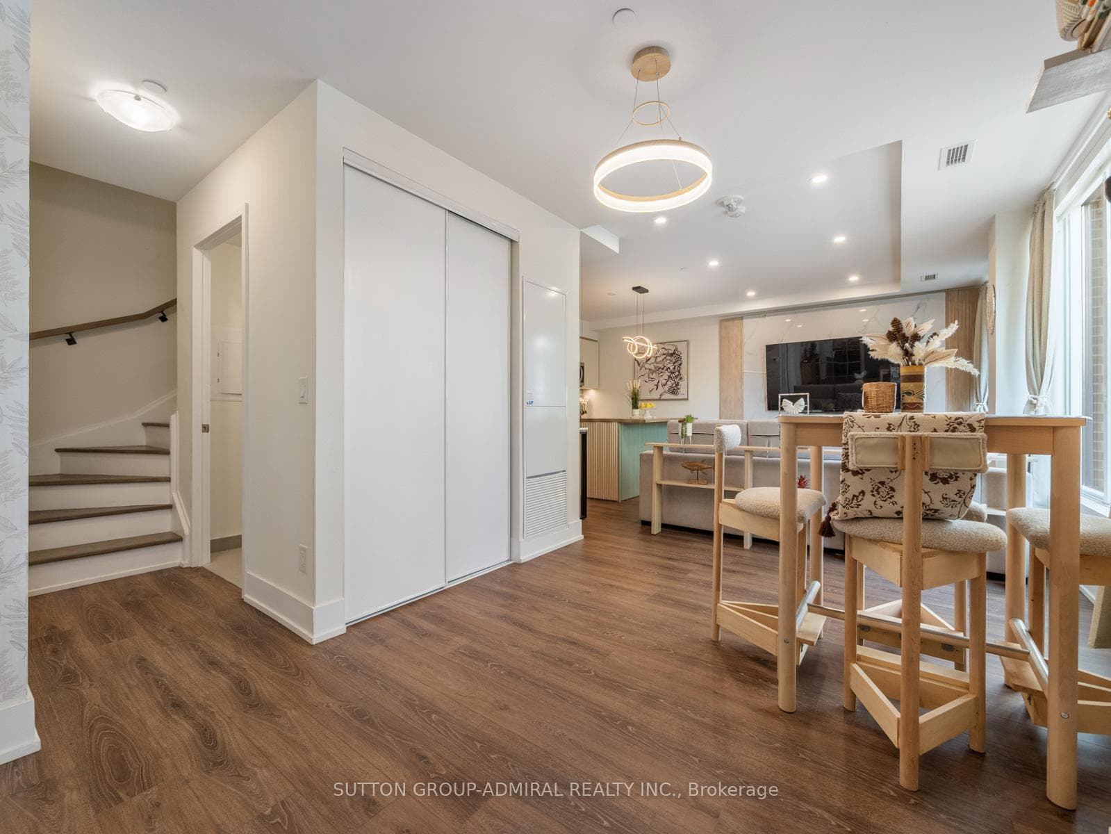 15 Maryport Avenue Unit 108 photo 3