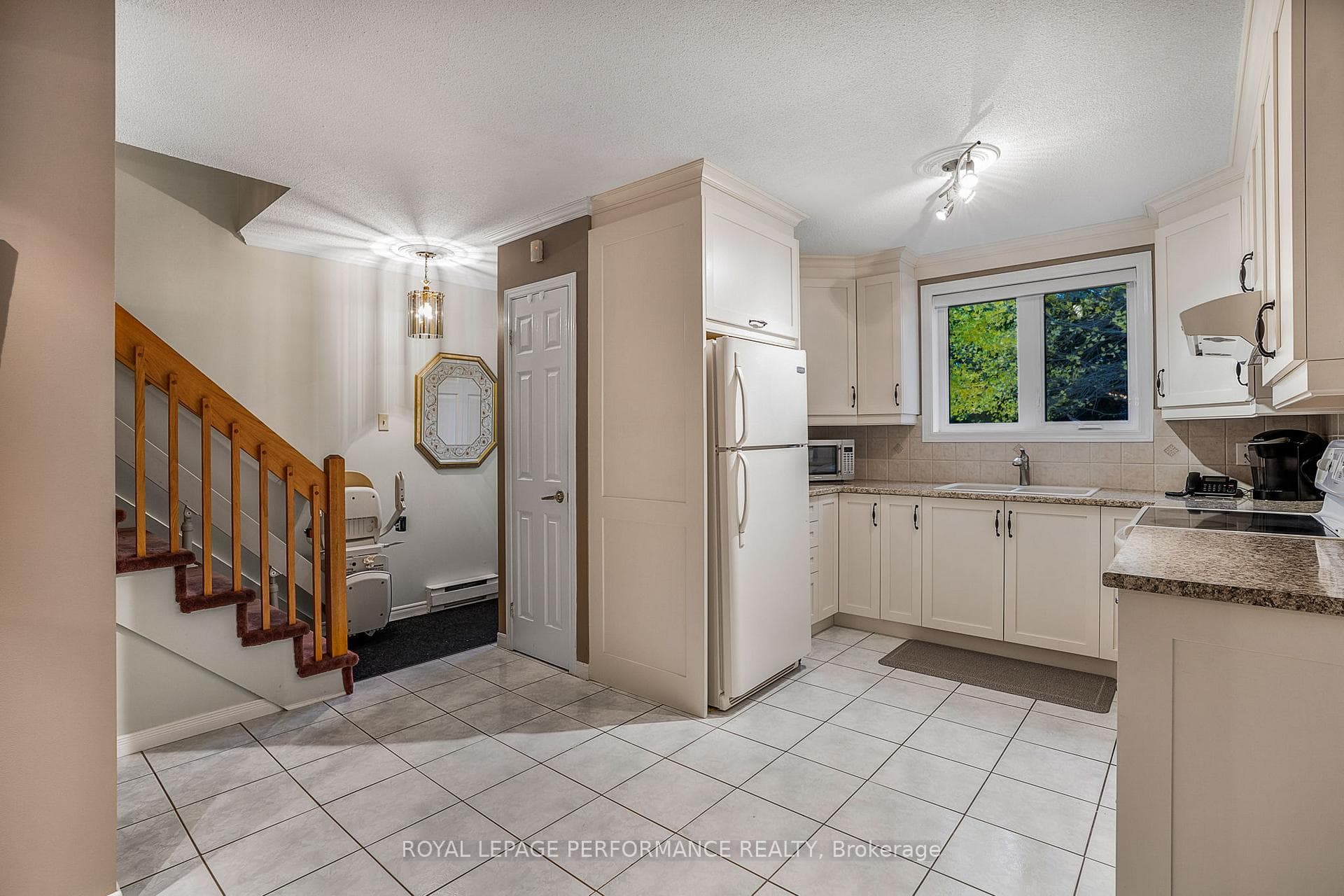 312 Cecile Boulevard photo 4