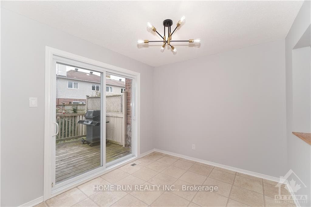 92 HAVENHURST Crescent photo 15