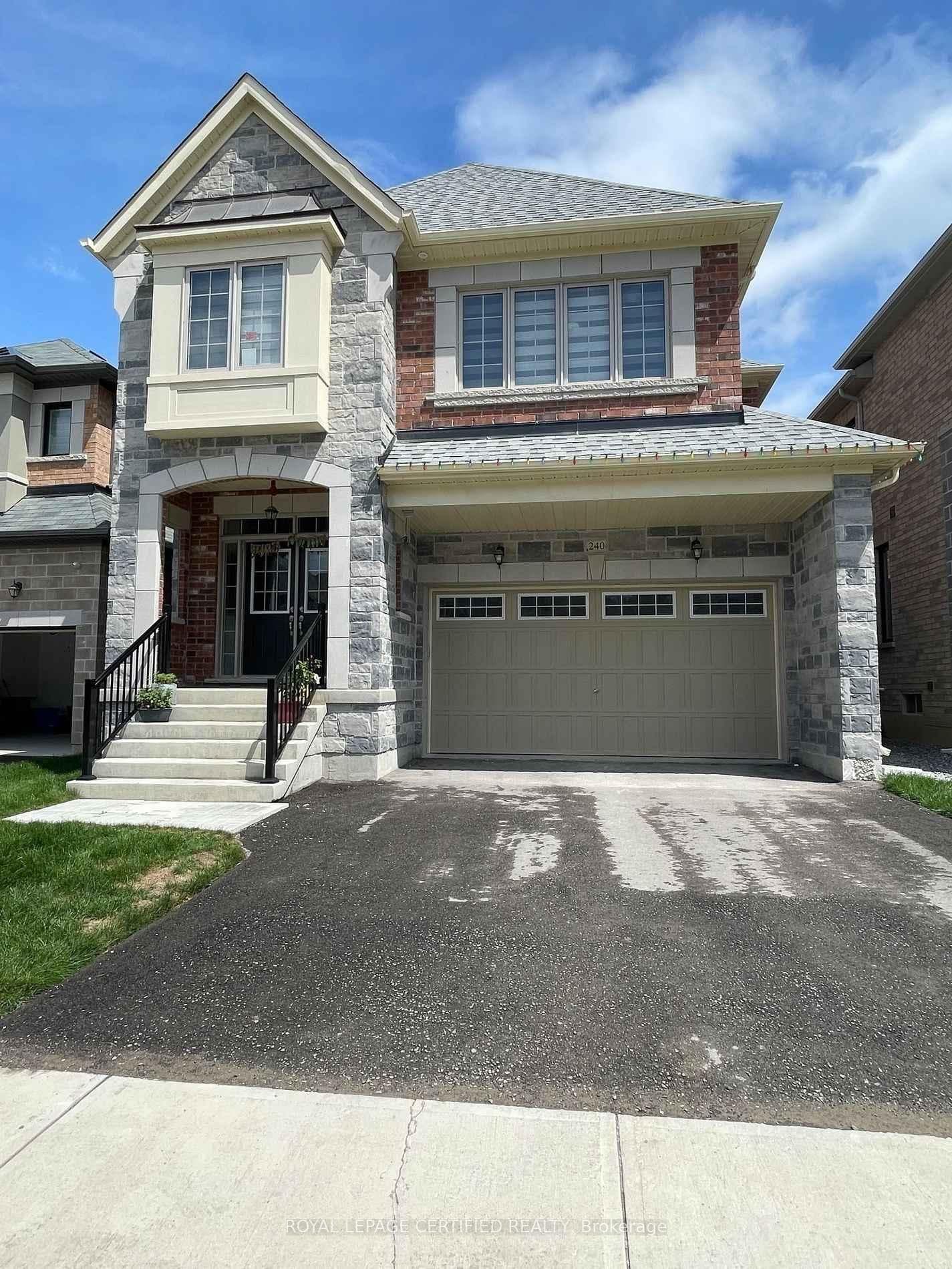 240 Seaview Heights photo 2