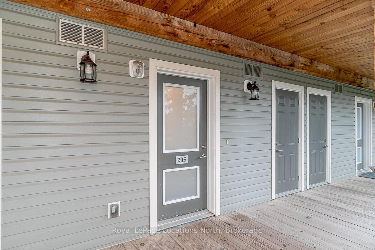 4 Anchorage Crescent Unit 205 photo 2
