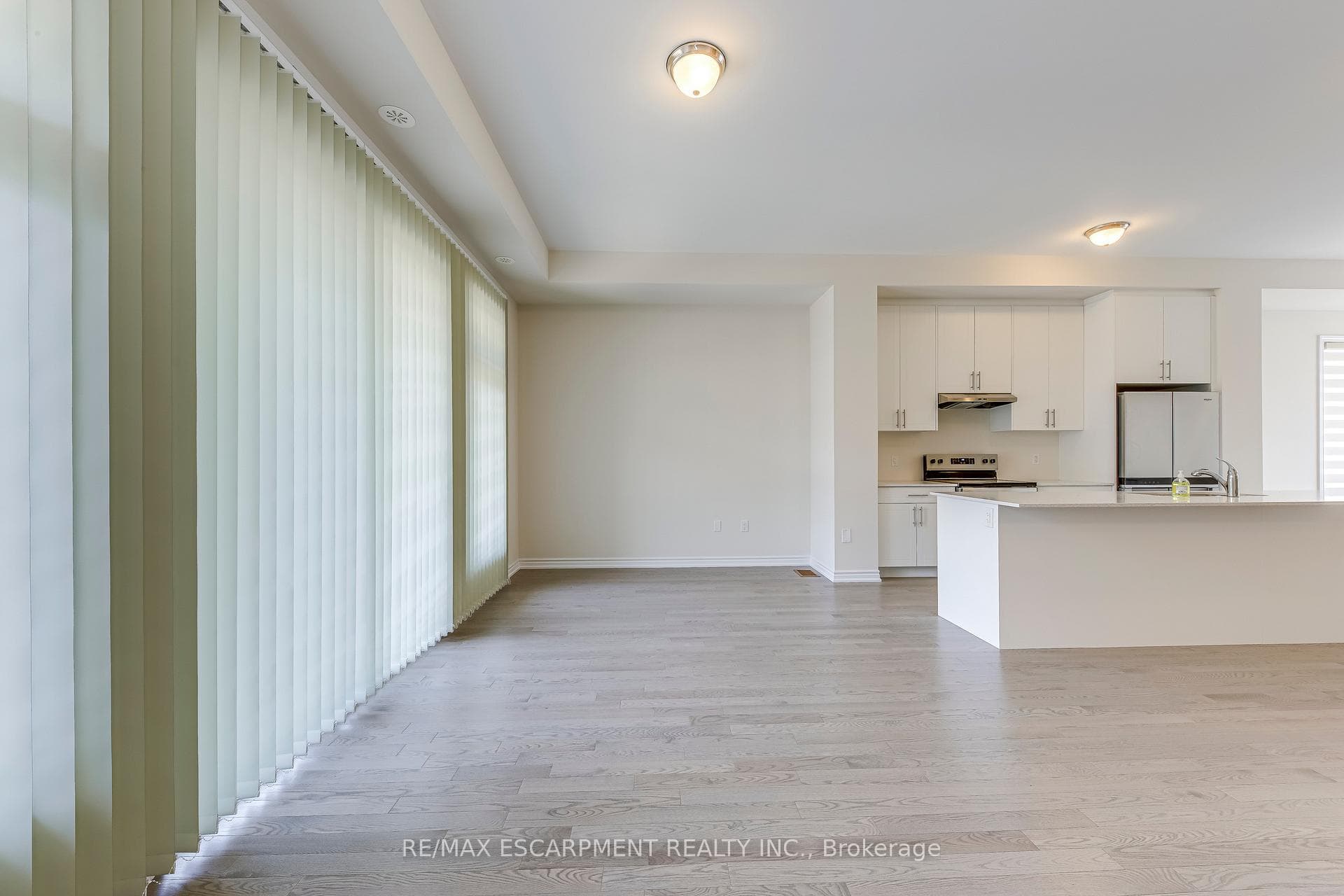 3071 Welsman Gardens photo 11