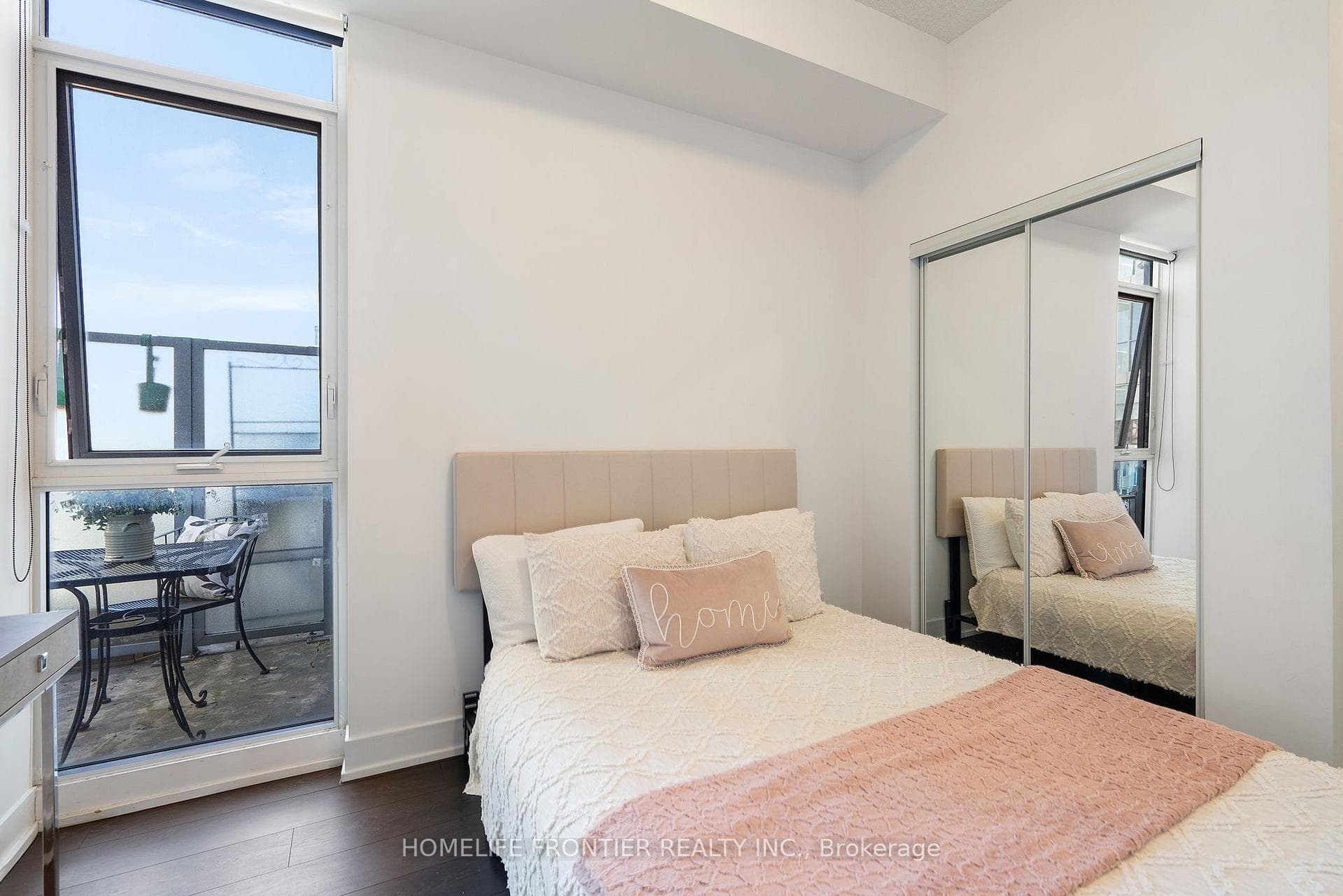 9471 Yonge Street Unit 741 photo 7
