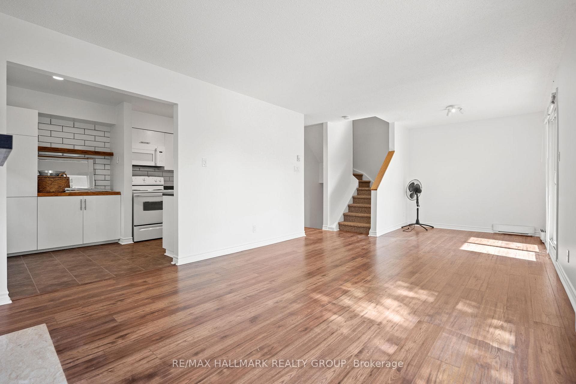 311 Presland Road Unit C photo 7