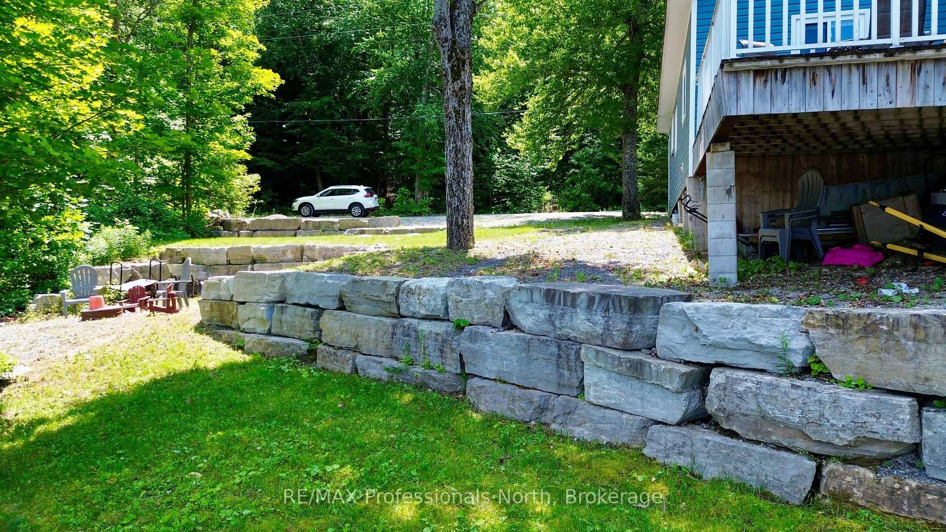 1129 Comak Crescent photo 25