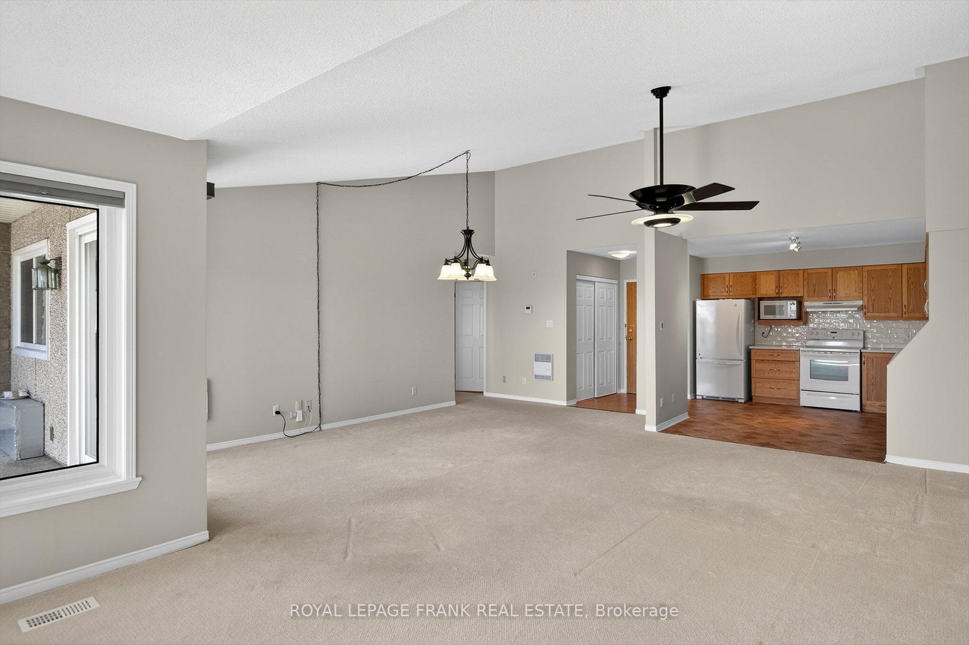 1099 Clonsilla Avenue Unit Bldg C #310 photo 10