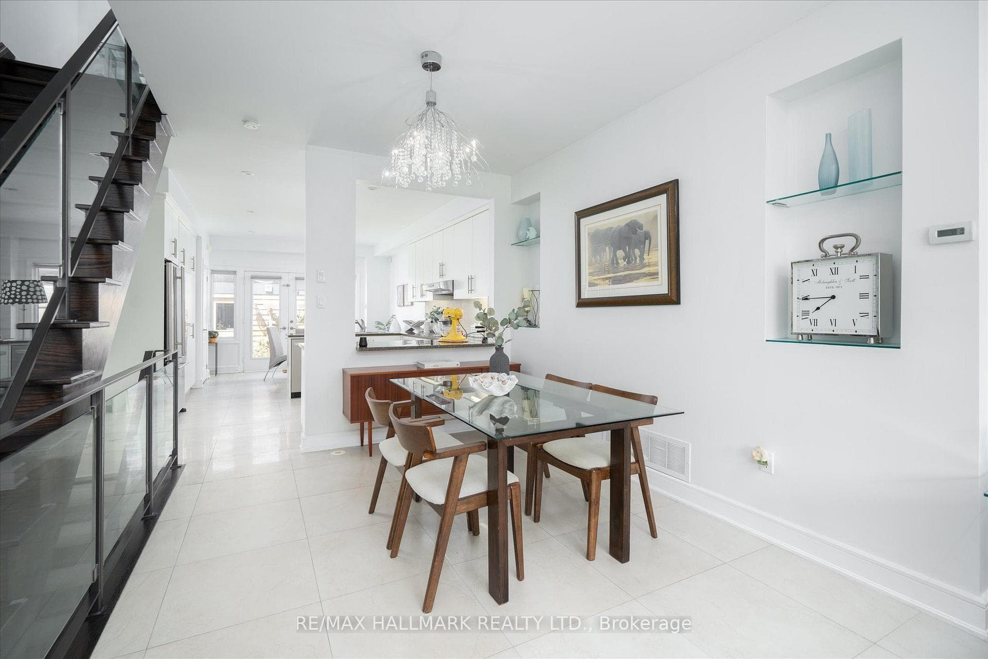 82 Woodbine Avenue photo 6