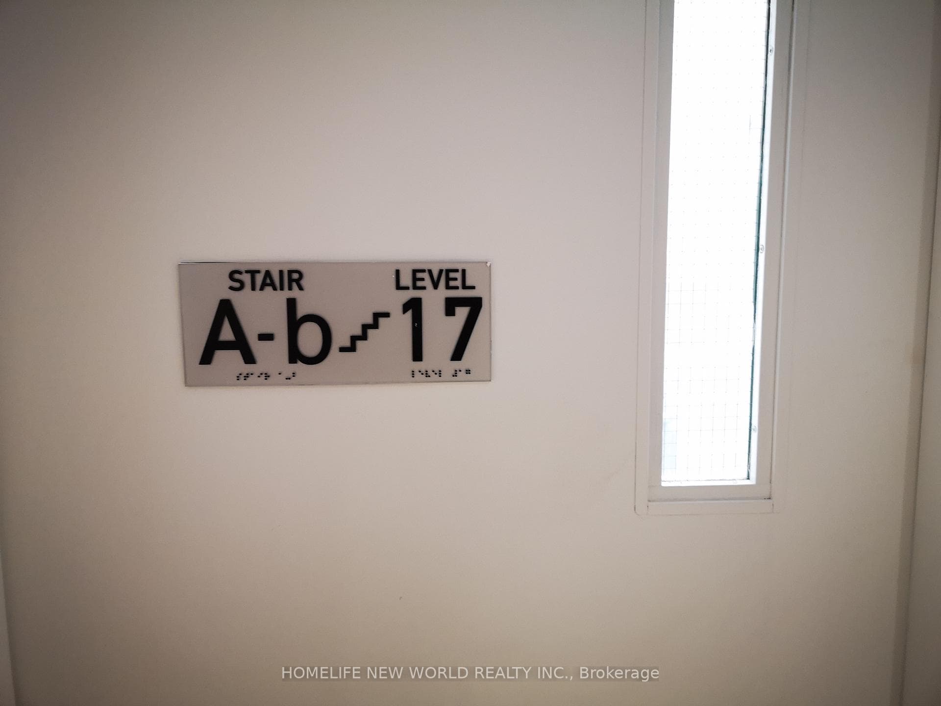 238 Simcoe Street Unit 1703 photo 12