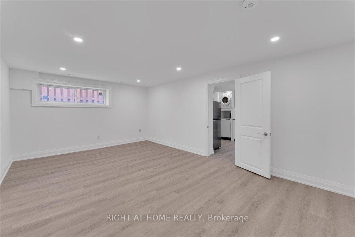 1108 Kipling Avenue photo 34