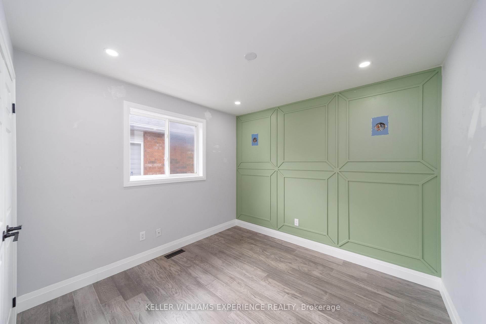 90 Sproule Drive photo 20
