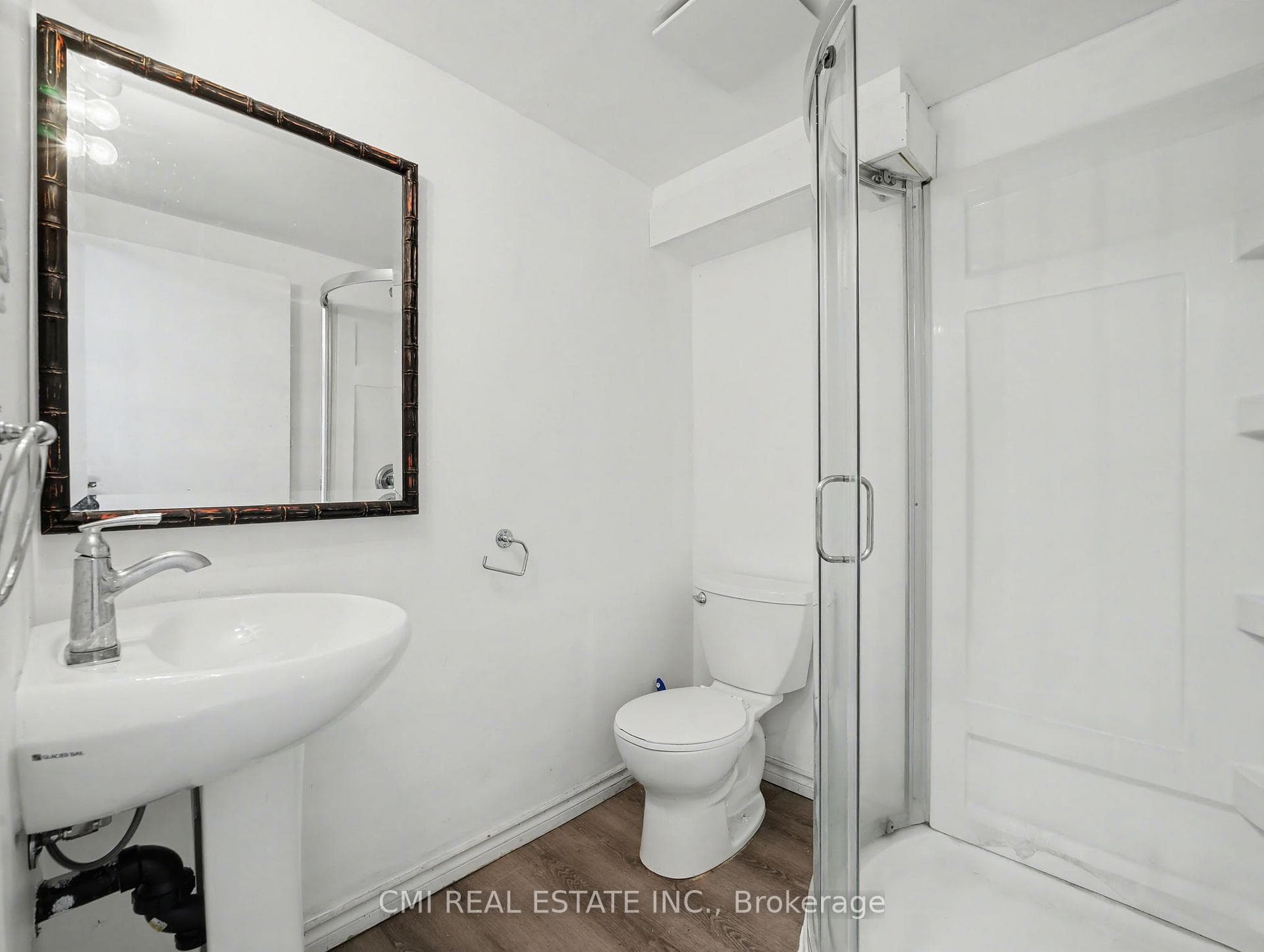 4306 East Avenue photo 21