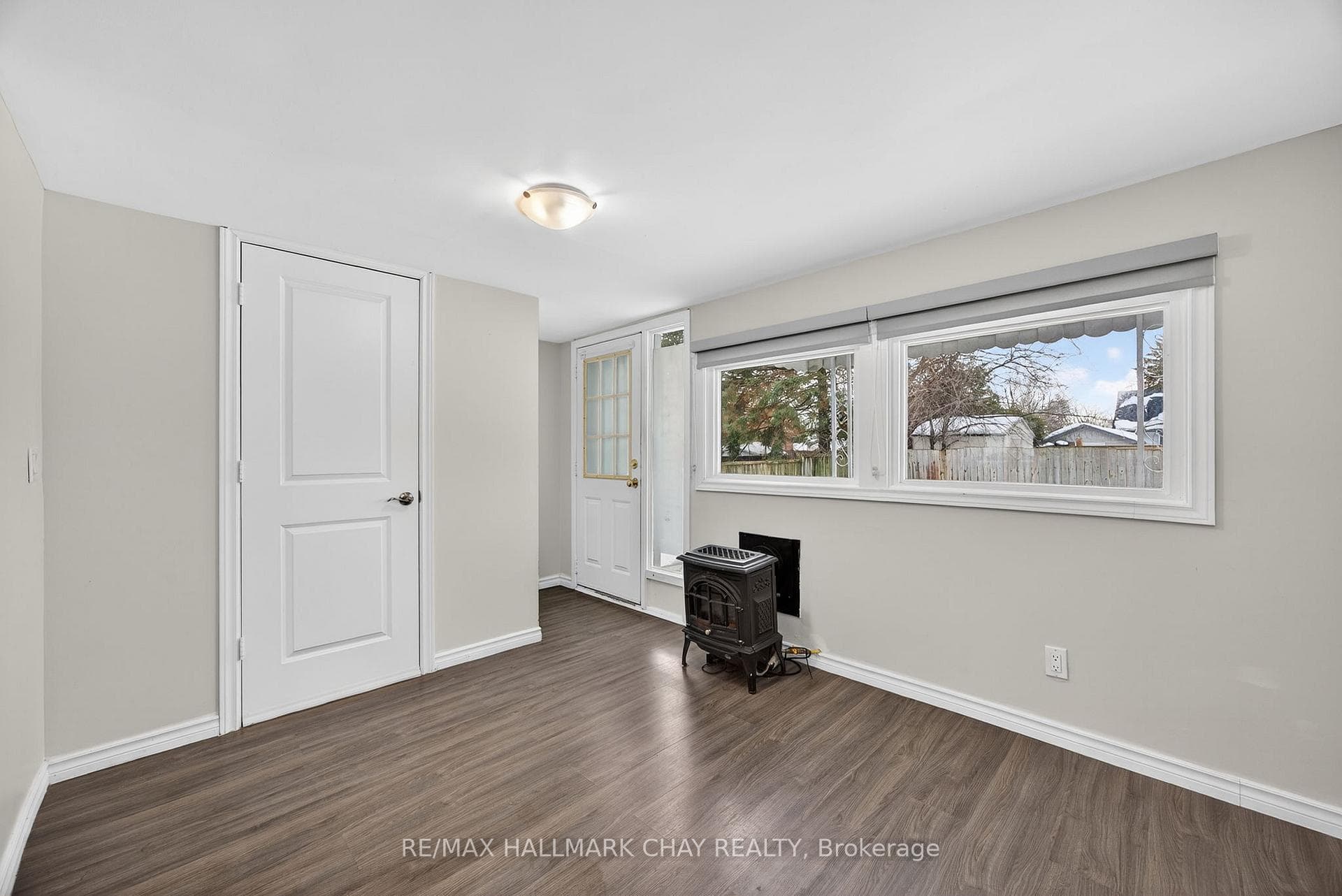 8 Newton Street photo 11