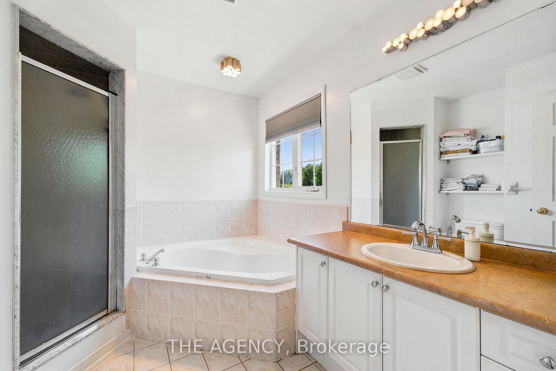 3 Waterton Crescent photo 26