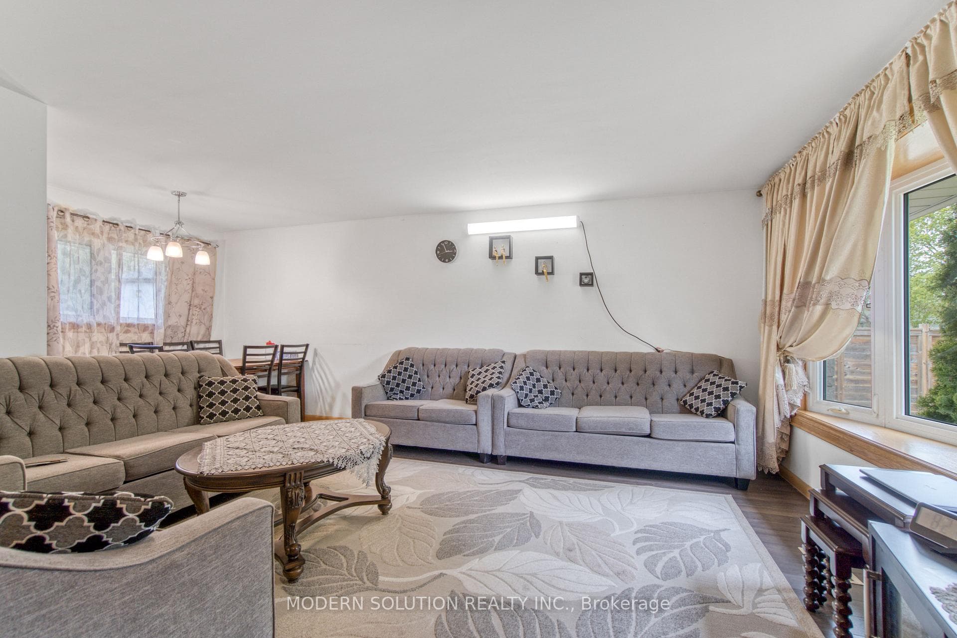 314 Strathcona Drive photo 10