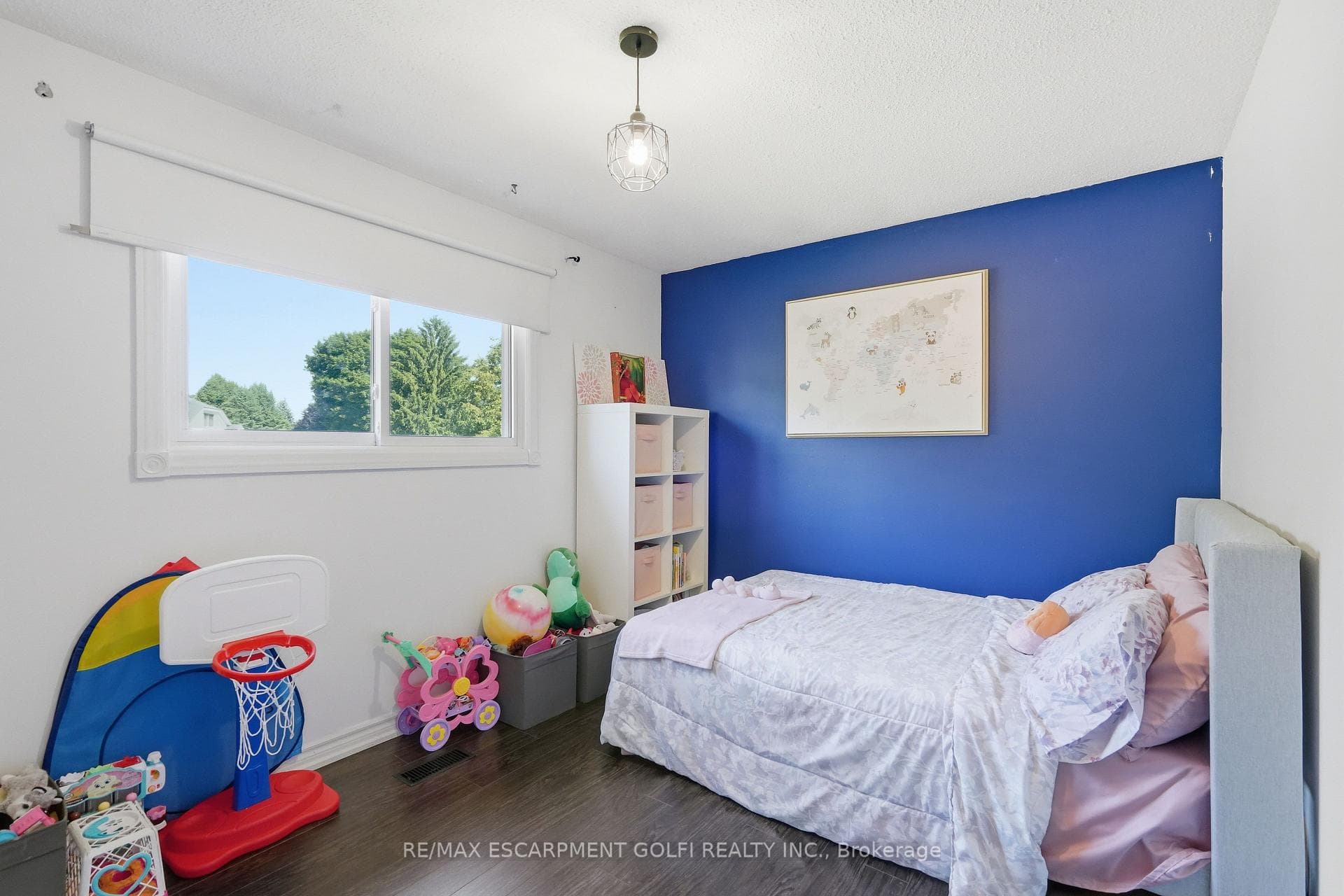 33 Debora Drive photo 17
