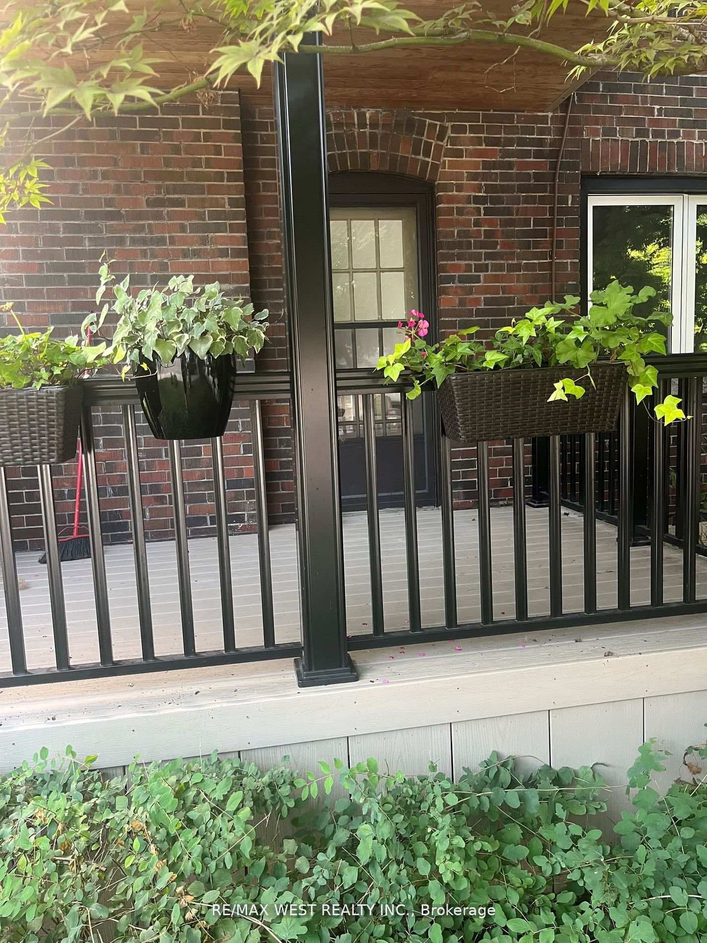 27 Oakview Avenue photo 3