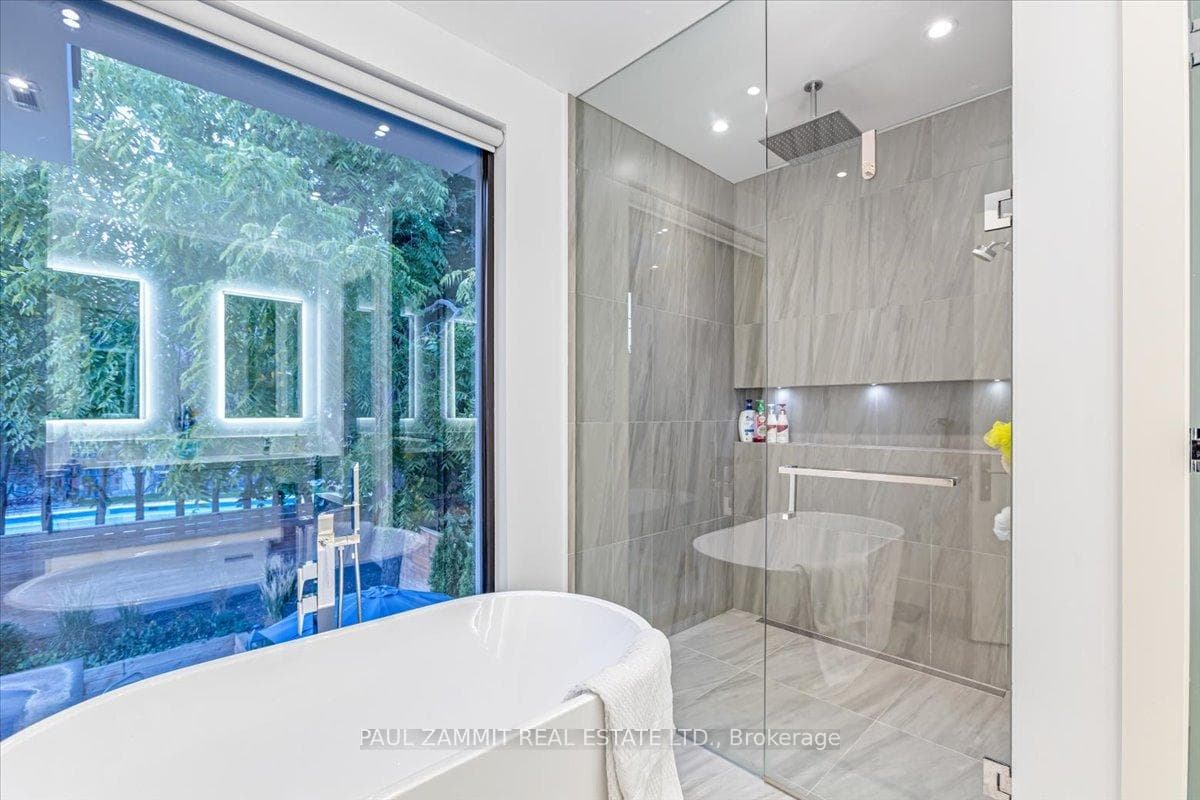 14 Rothsay Road photo 27