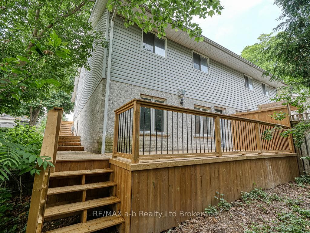 163 Bond Street photo 41