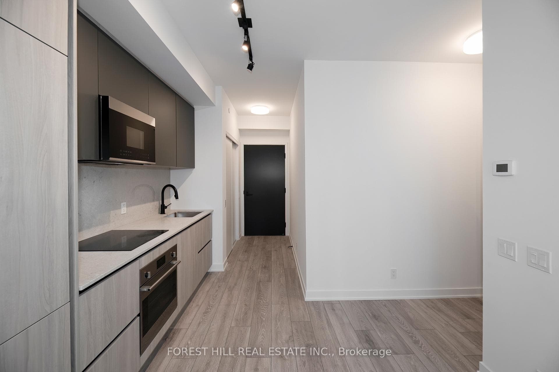 108 Peter Street Unit 1608 photo 5