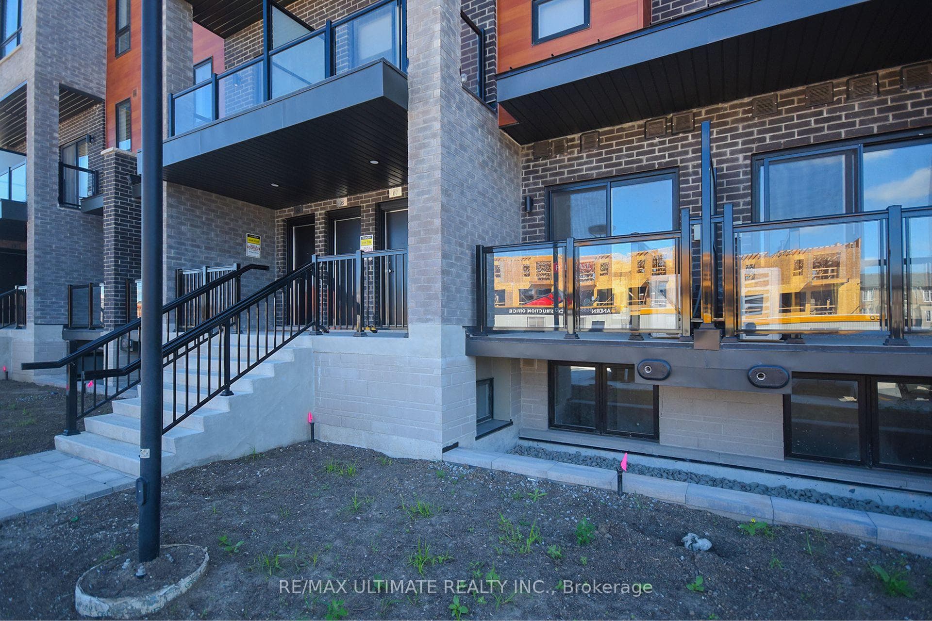 15 Lytham Green Circle Unit 130 photo 6
