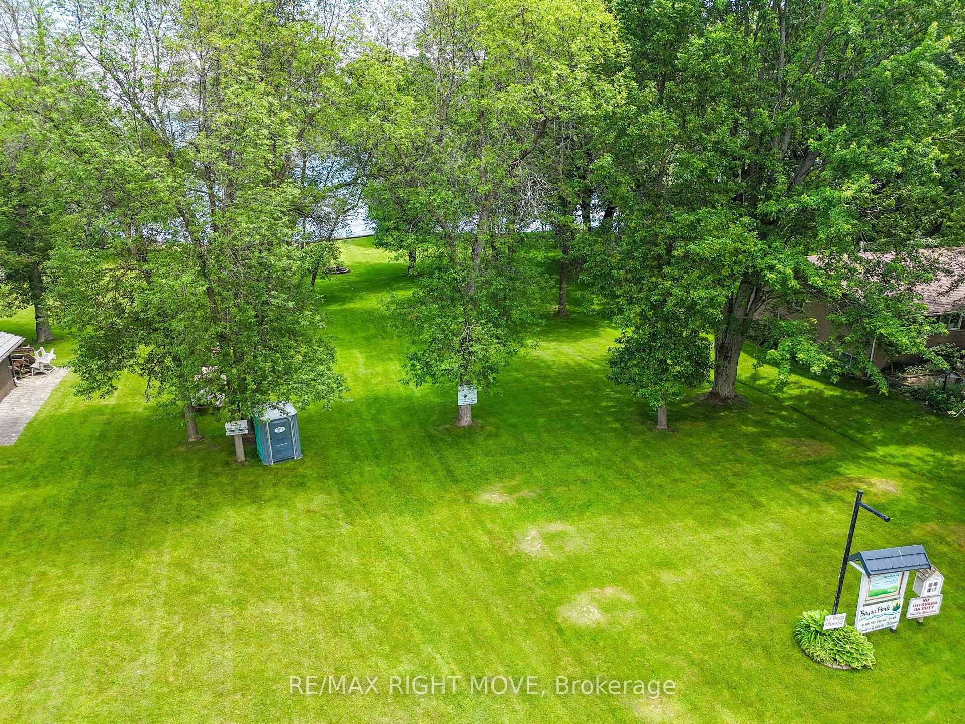 2624 Westshore Crescent photo 32