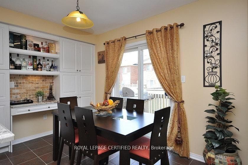 426 Orange Walk Crescent photo 7