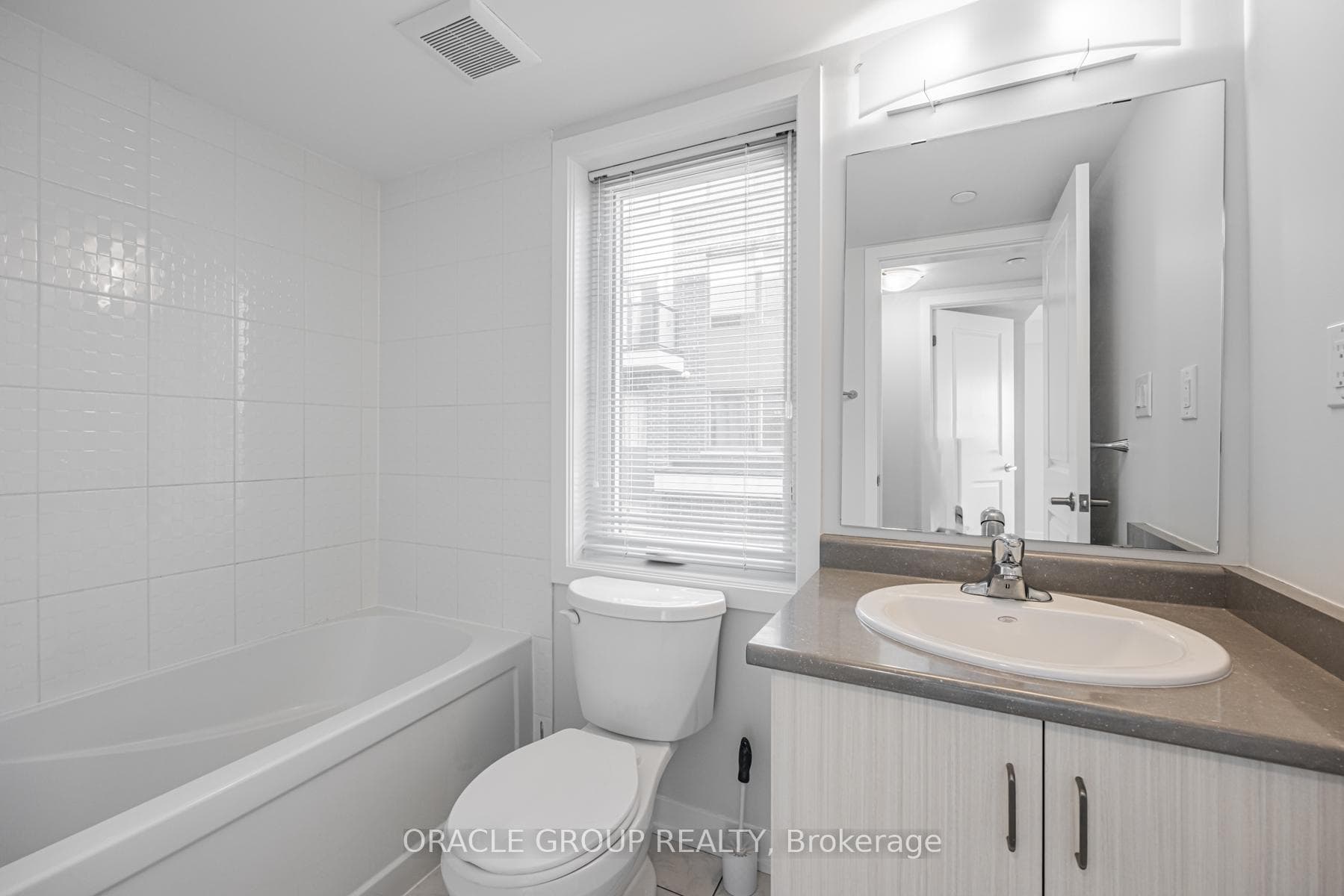 1460 Whites Road Unit 301 photo 9