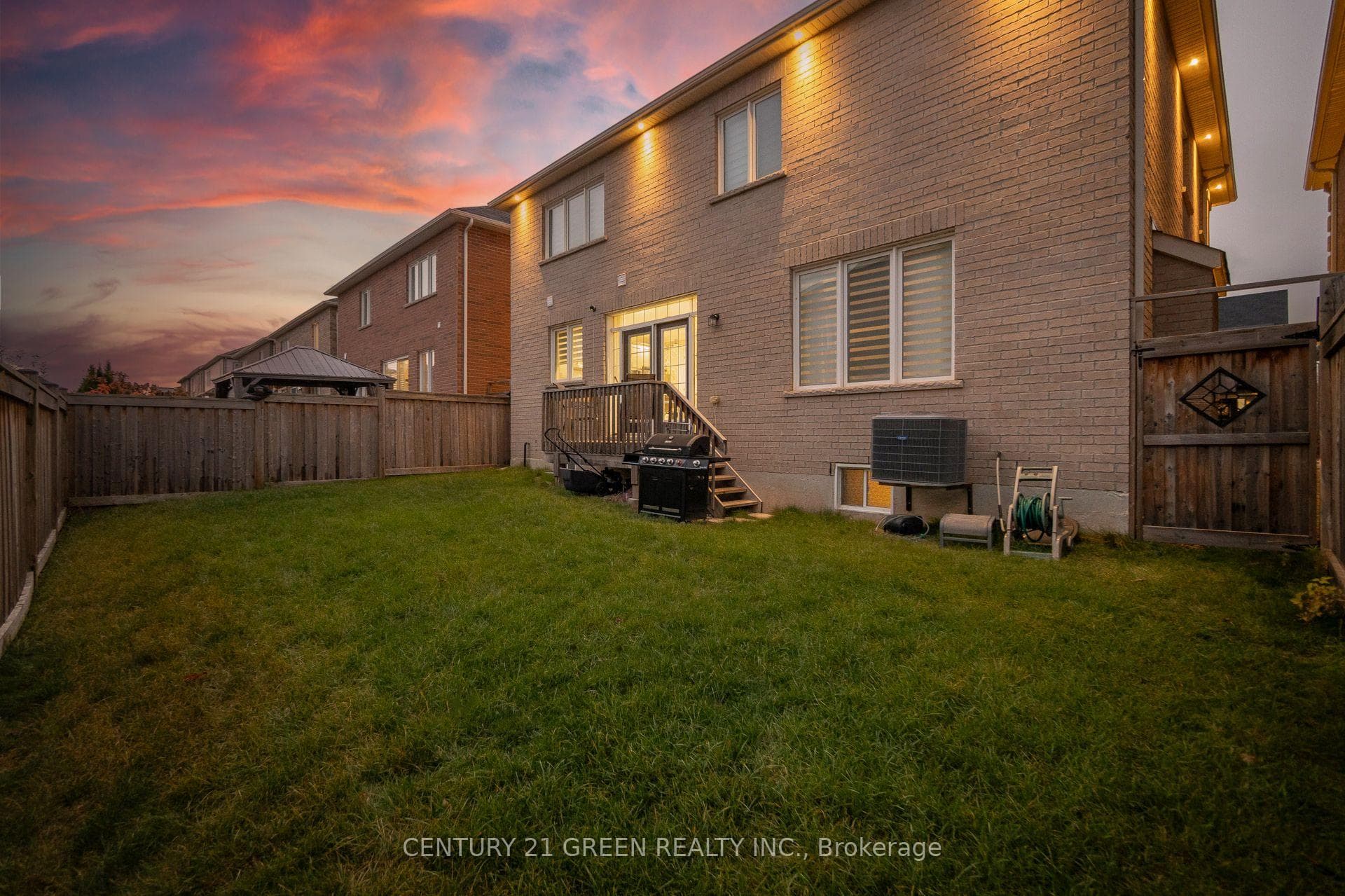 294 Hinton Terrace photo 40