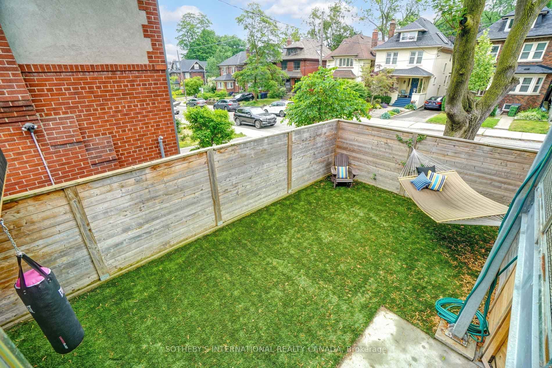 461 Oriole Parkway Unit Upper photo 25
