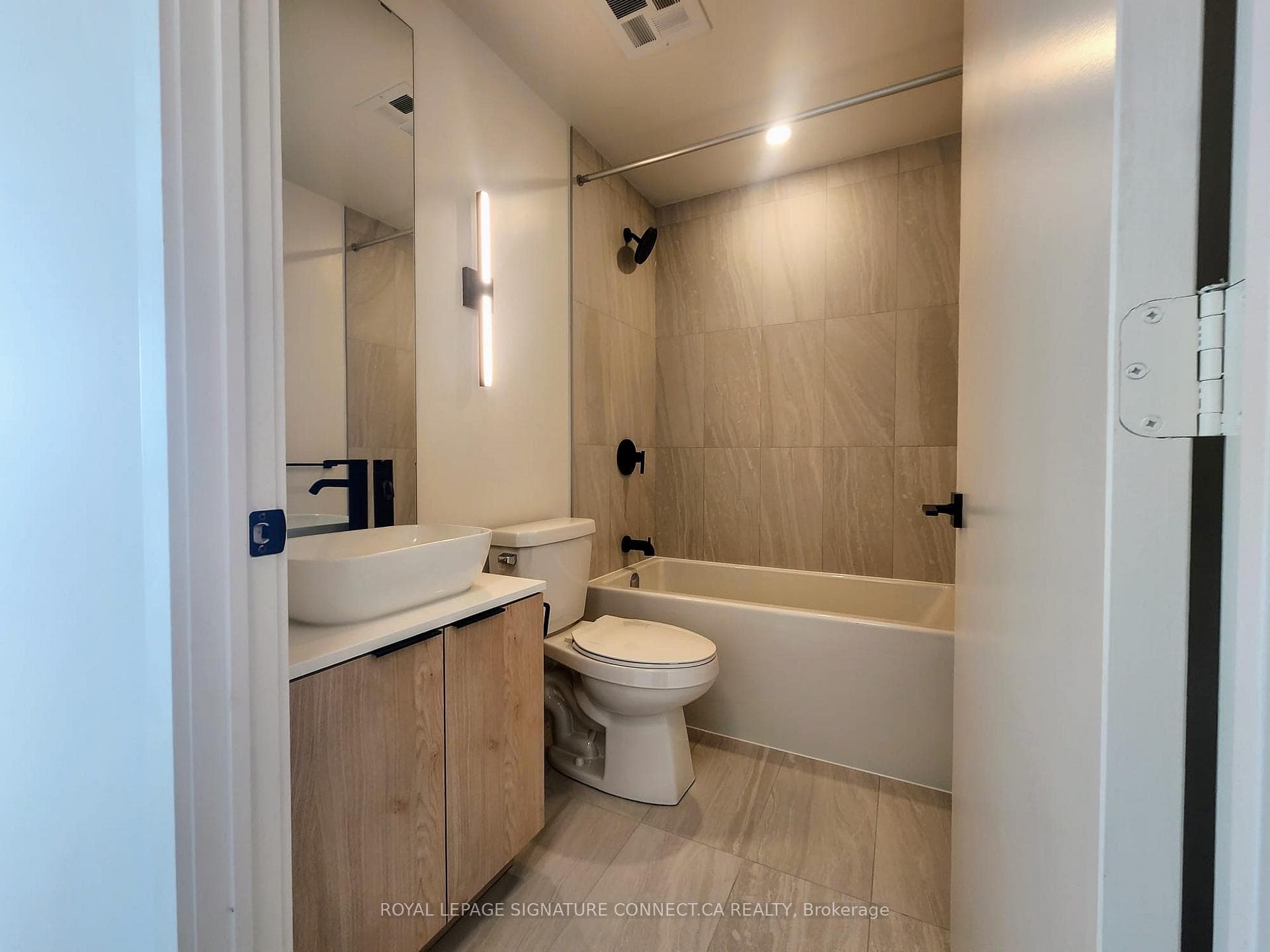 1185 Dupont Street Unit 1710 photo 7