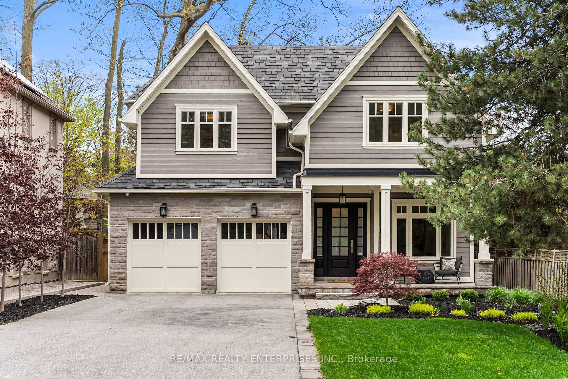 1343 Milton Avenue photo 2