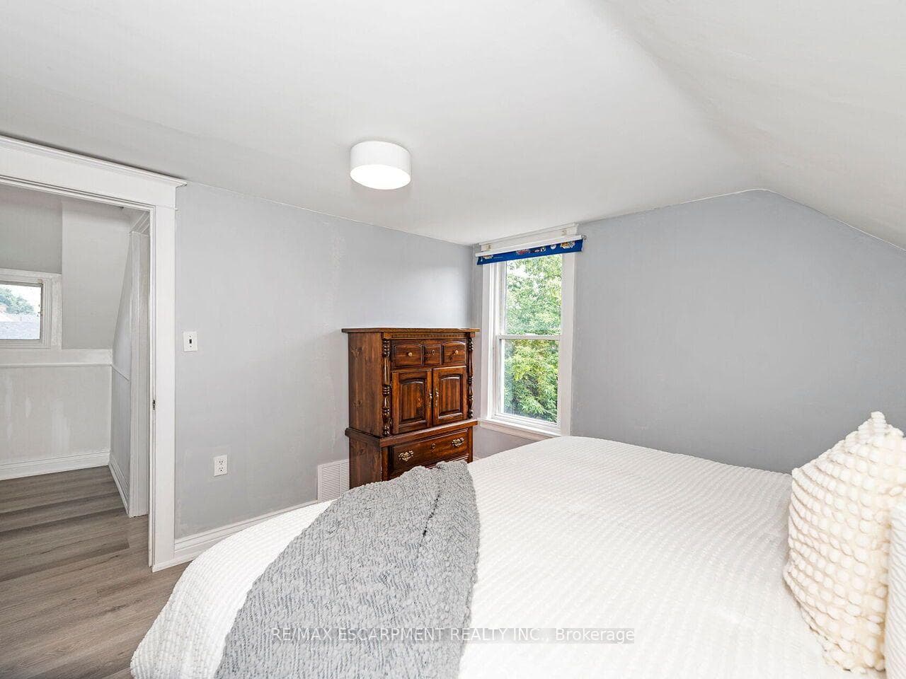 52 Stapleton Avenue photo 17