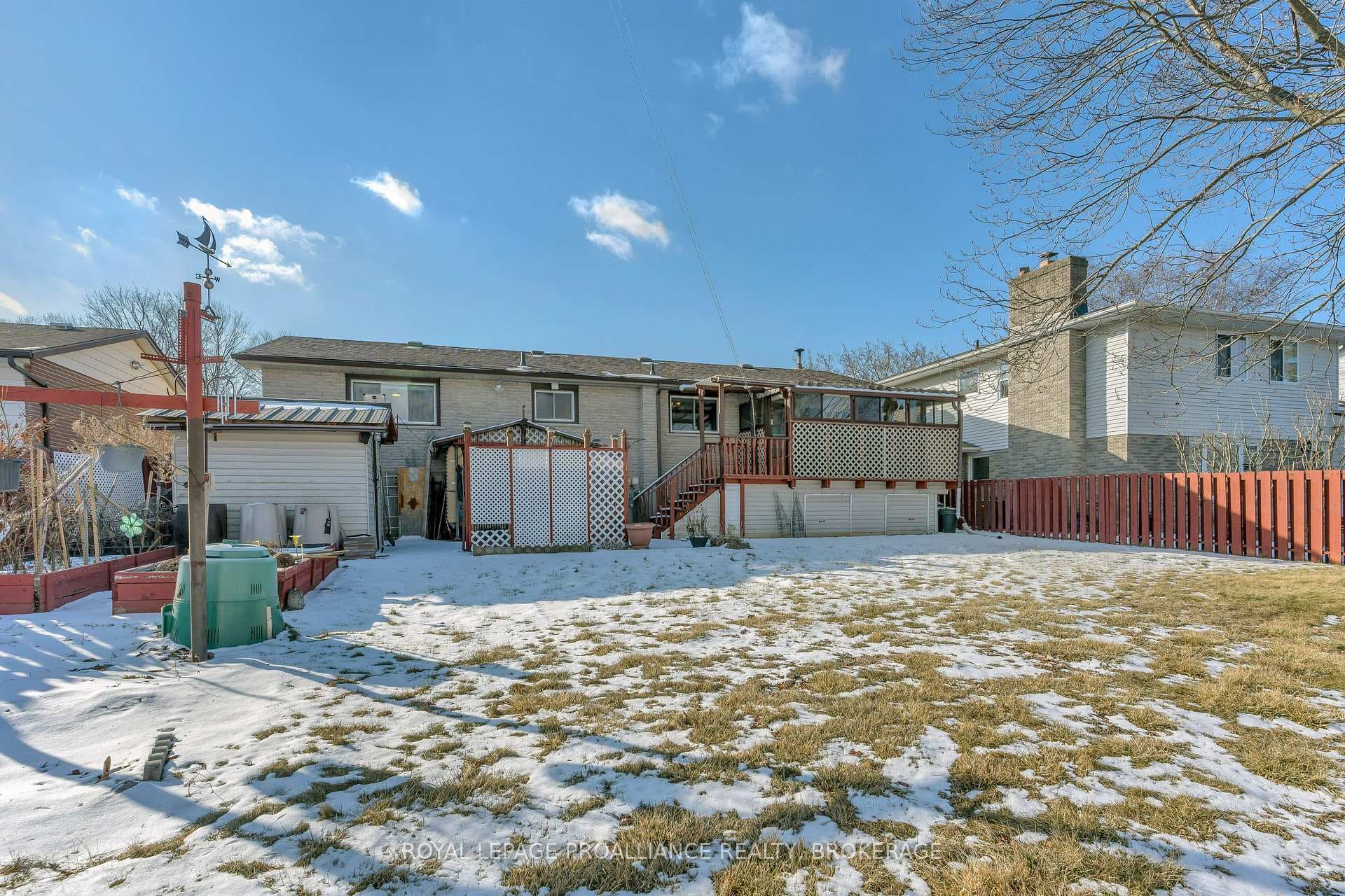 494 Roosevelt Drive photo 32