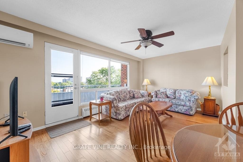 20 CHESTERTON Drive Unit 210 photo 9