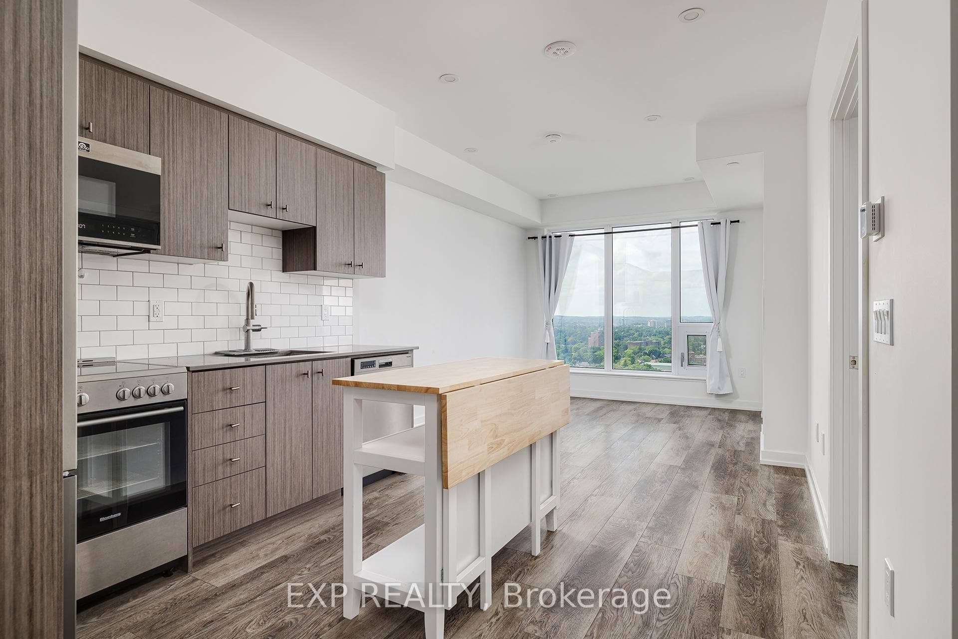 15 Wellington Street Unit 2311 photo 3