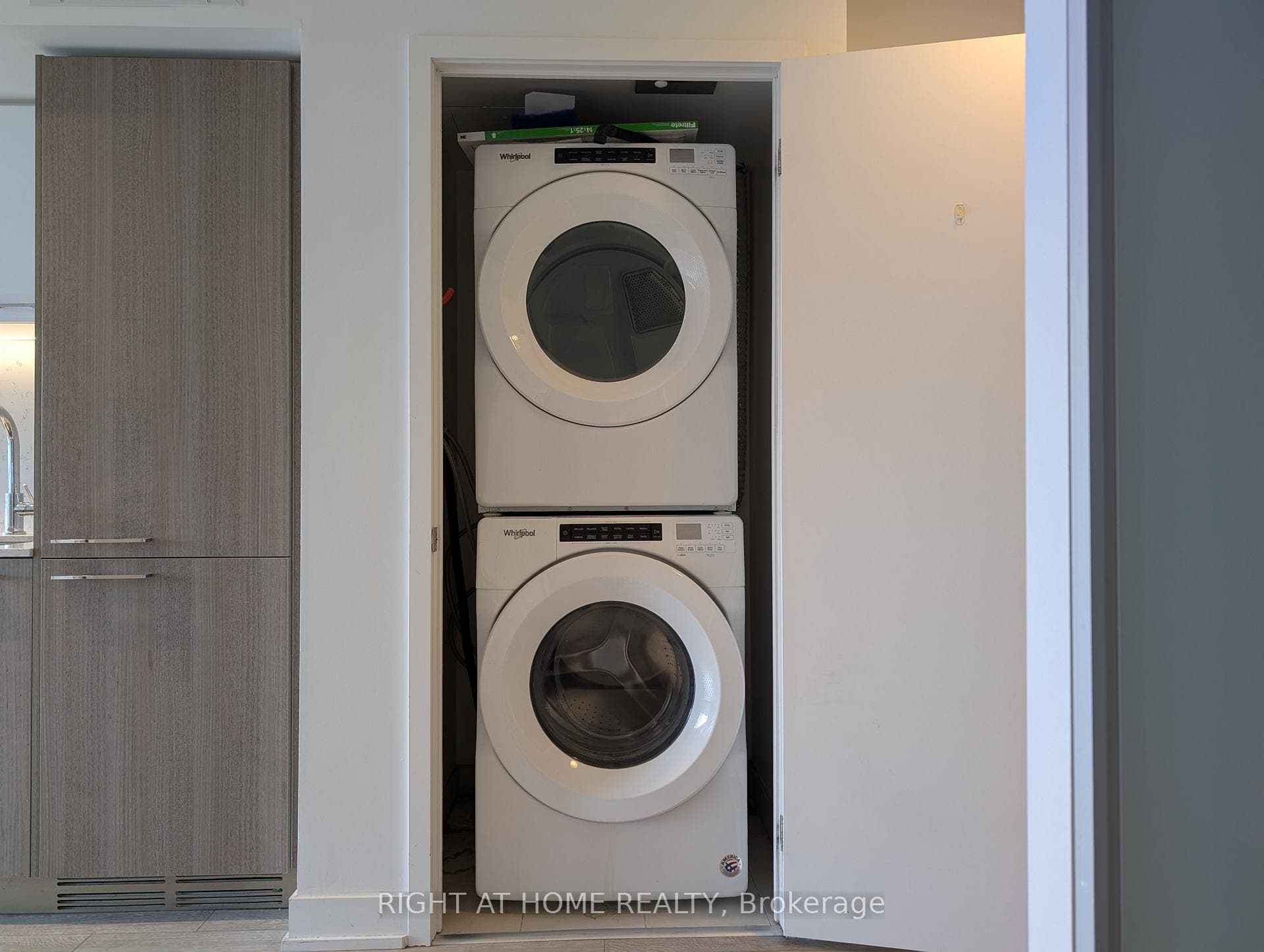 front load washer & dryer