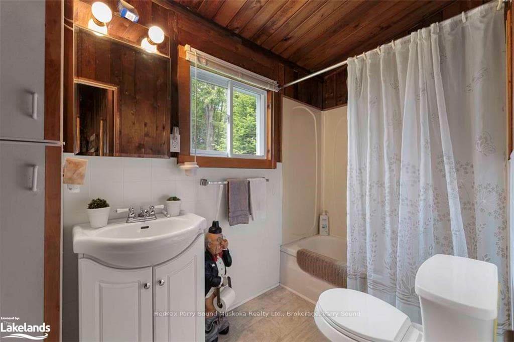 18 LYNBERRY Drive photo 31