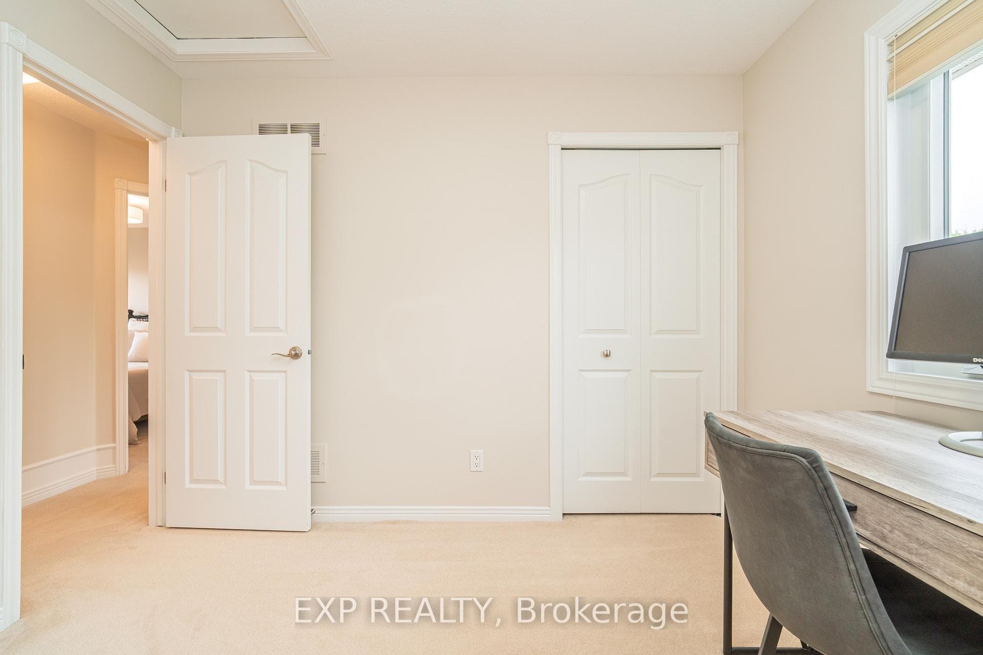 993 Red Spruce Street photo 24