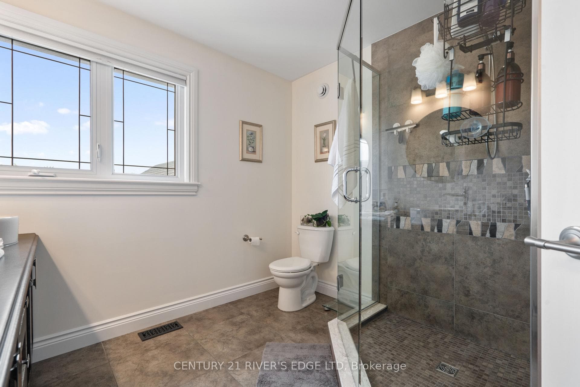 414 Brock Street photo 26