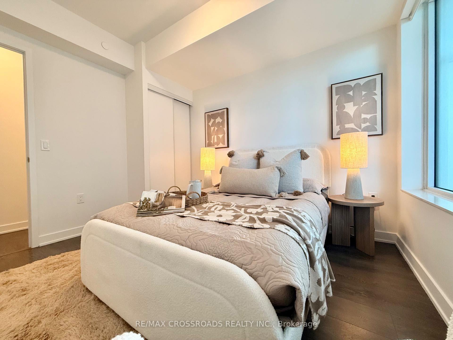 195 Redpath Avenue Unit 2301 photo 12