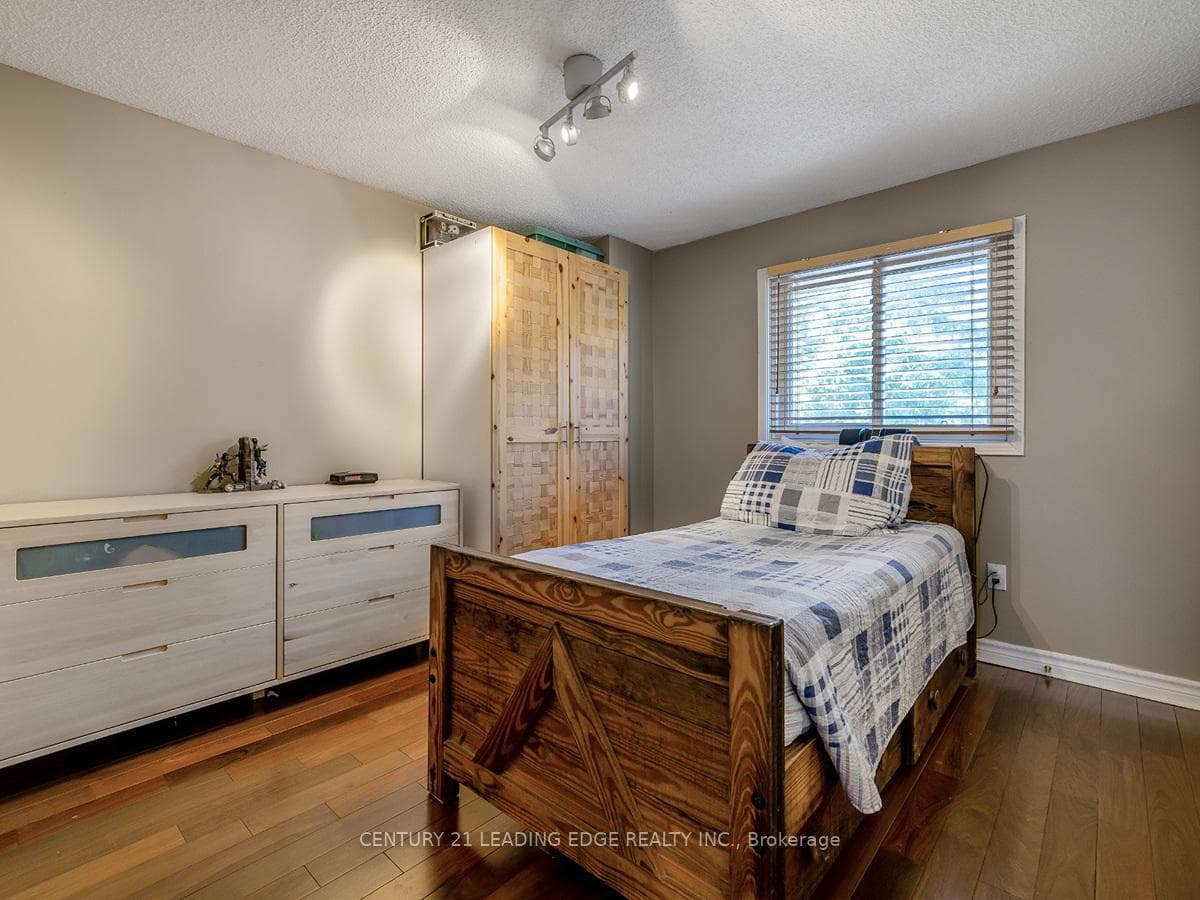 97 Marshall Crescent photo 21