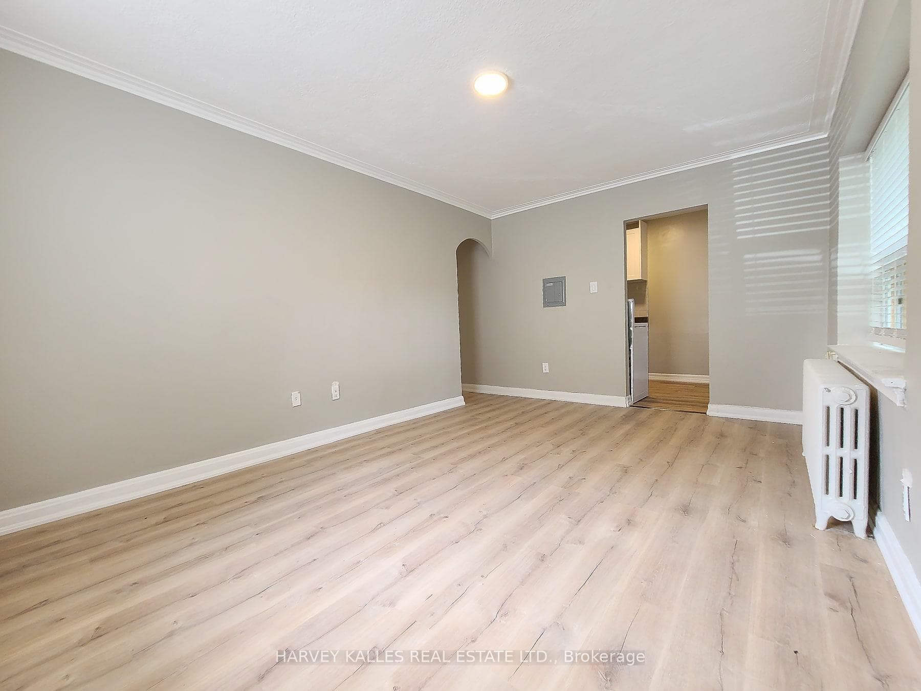 36 Rosecliffe Avenue Unit 9 photo 4