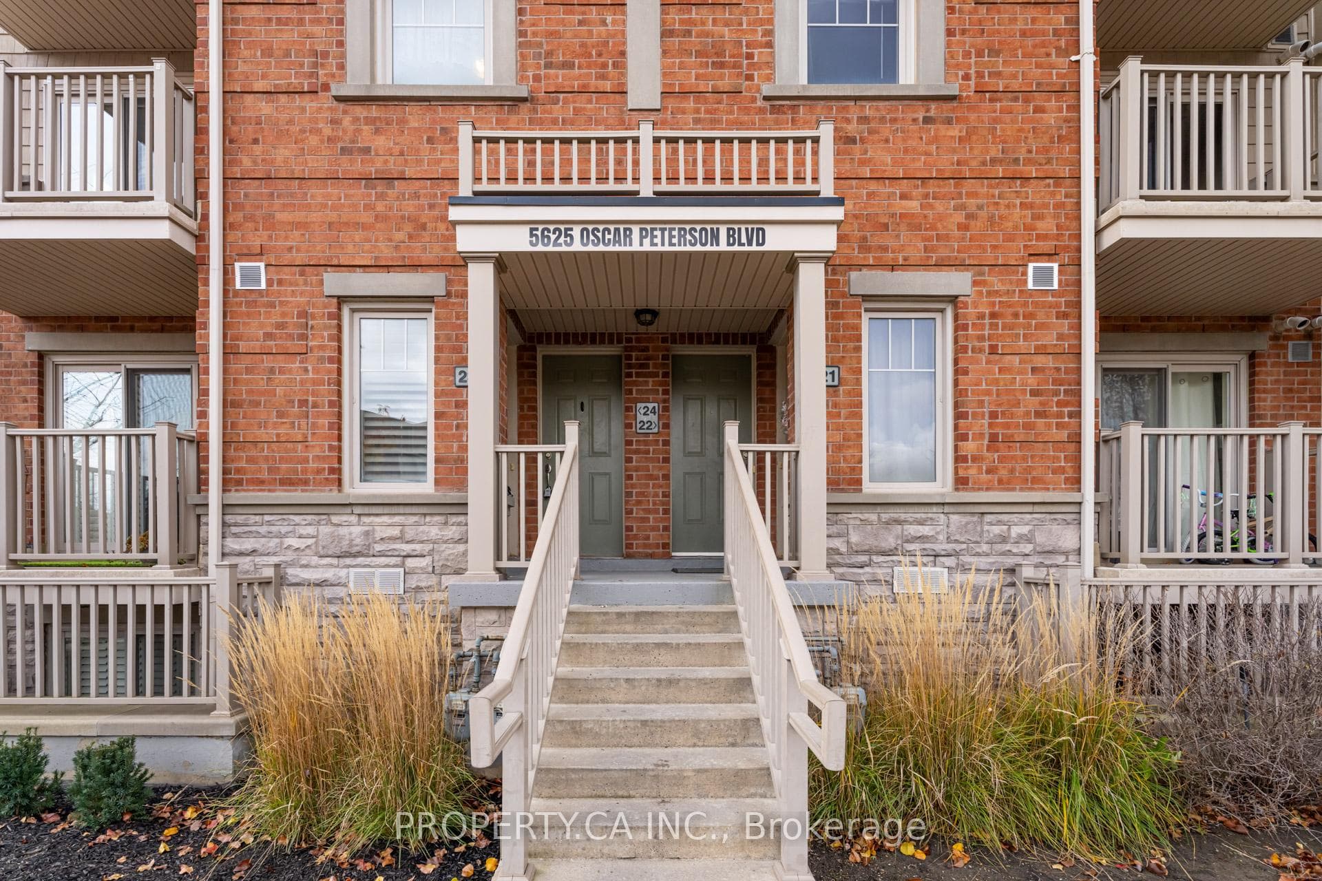 5625 Oscar Peterson Boulevard Unit 24 photo 3