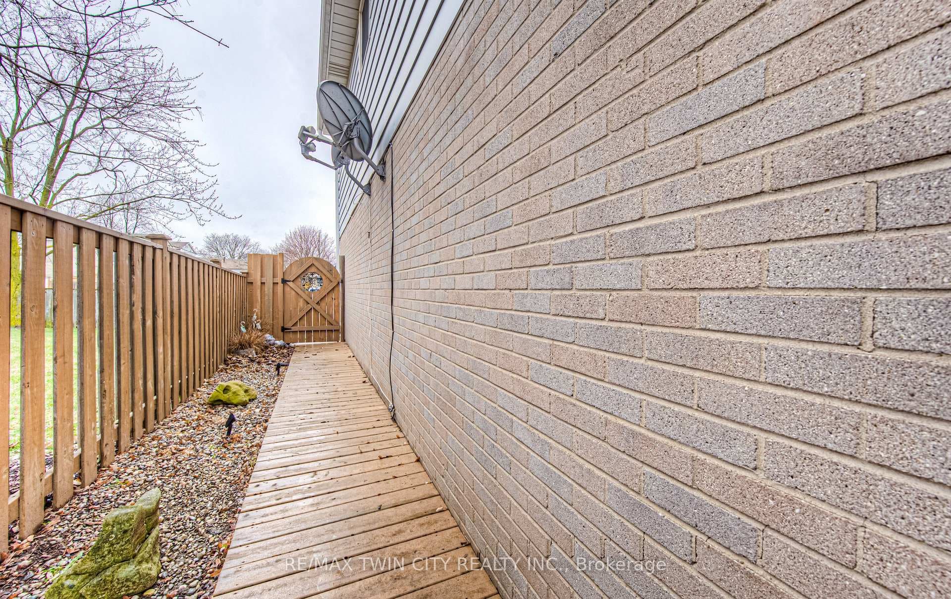 1725 Briarwood Drive photo 26